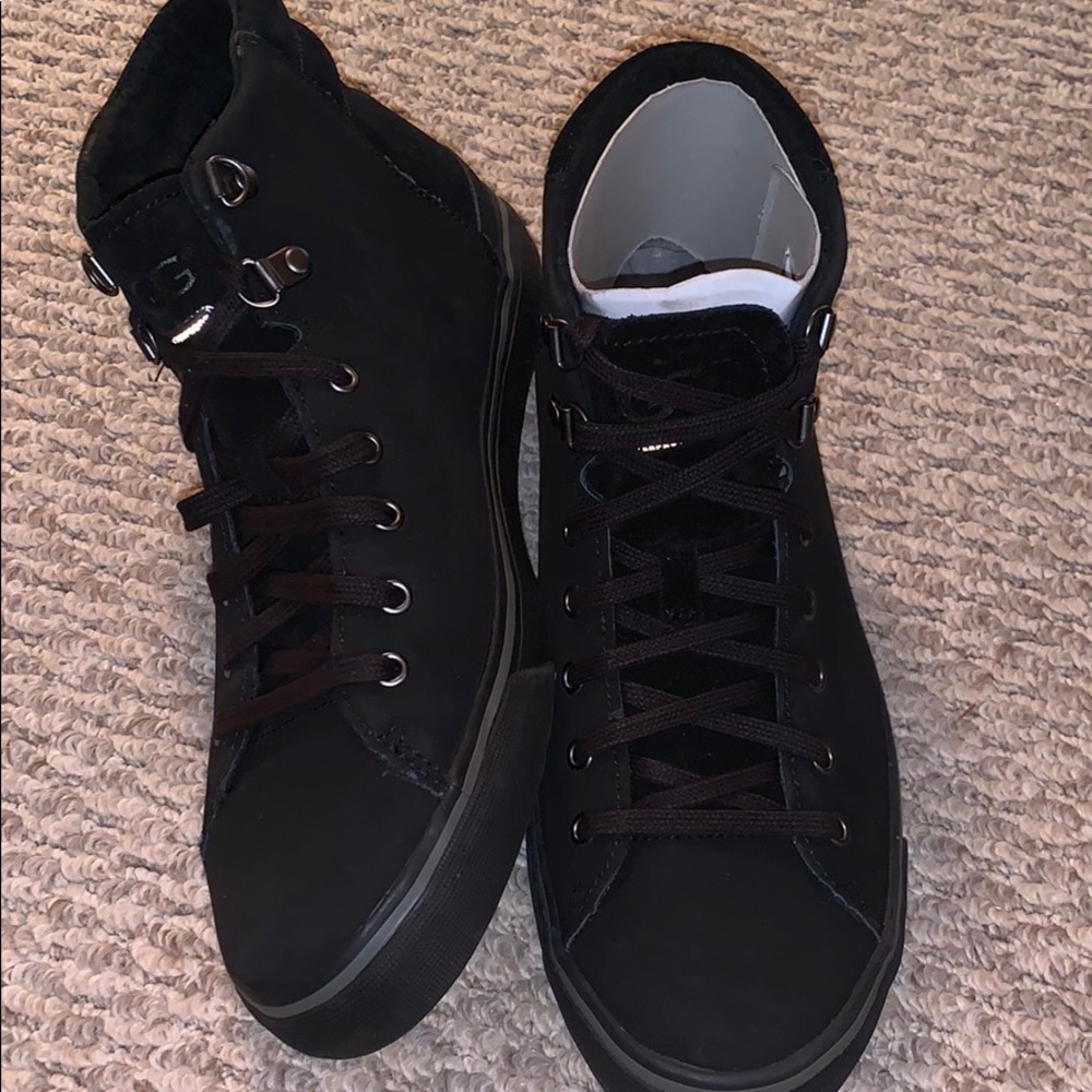 NEW UGG Men’s Hoyt II WP High Top Sneaker Black